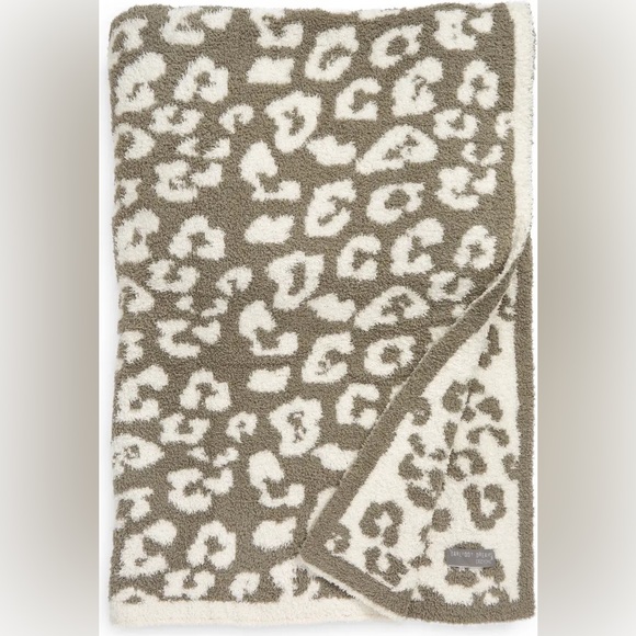 Barefoot Dreams Other - BAREFOOT DREAMS In the Wild Throw Blanket